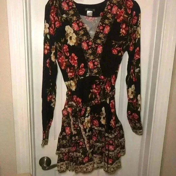 Venus floral printed peasant dress bohemian black red boho tiered autumn size 8 - Picture 10 of 16
